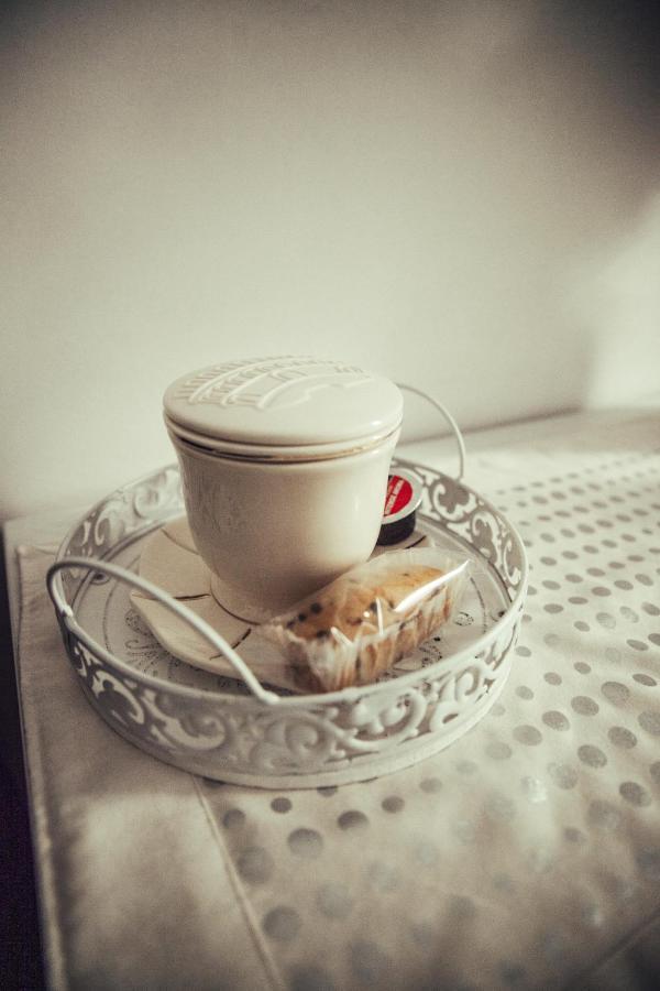 Aleandre Acomodação com café da manhã Foggia Exterior foto