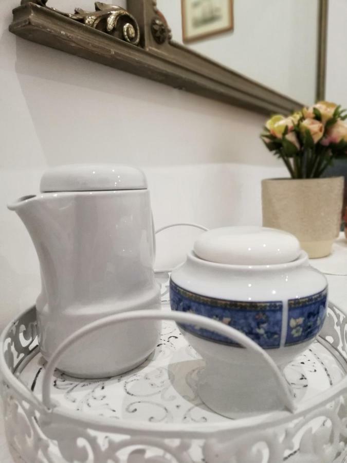 Aleandre Acomodação com café da manhã Foggia Exterior foto